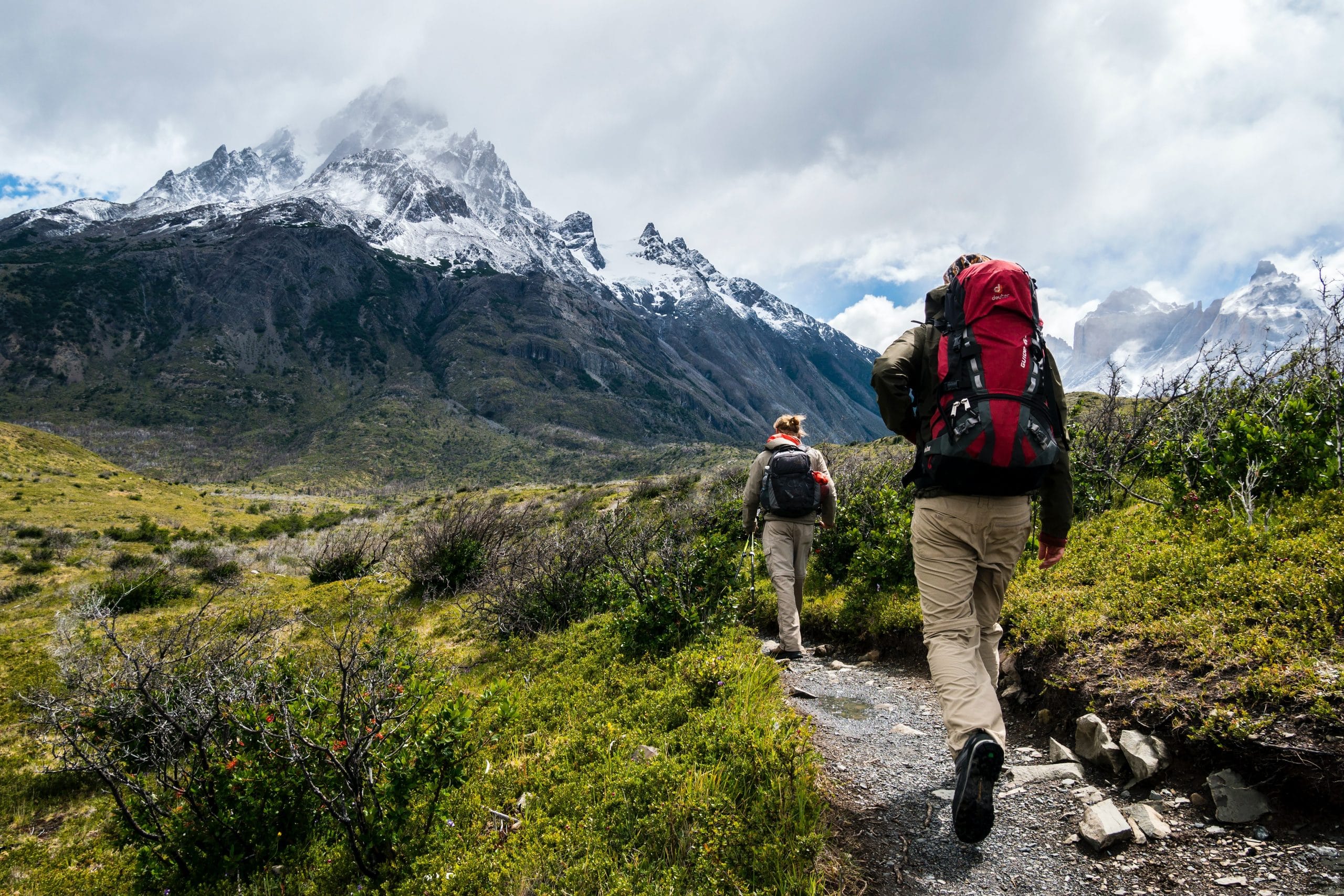 Comment s'équiper pour faire un trek en montagne ? - WildWay